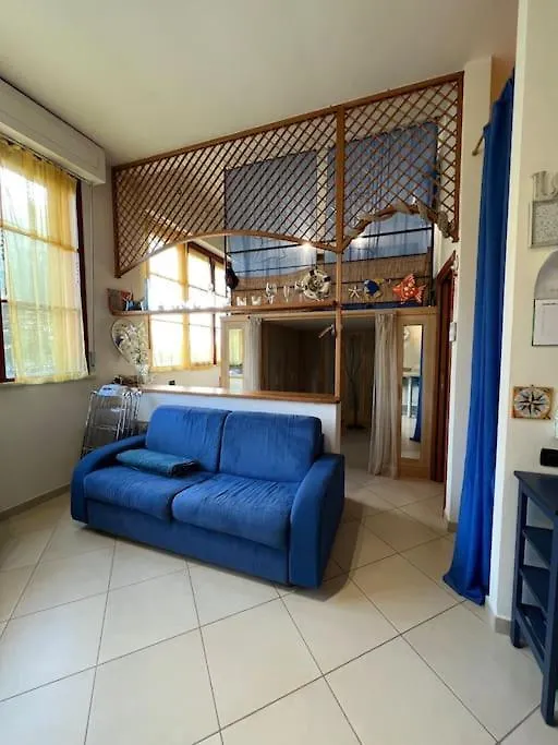 Casa Boss Tirrenia Stella Maris, Con Accesso Spiaggia 칼람브로네 0*,